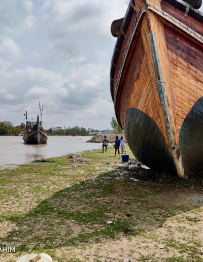 Building Wooden ‘Sampan’ Fishing Boats – Bangladesh - Image Credit Daniel~Ibrahim